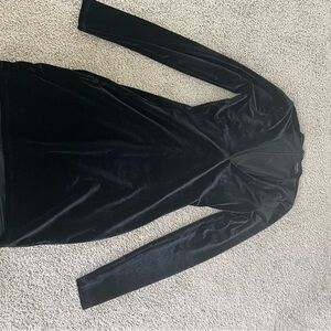 Short velvet body cone dress